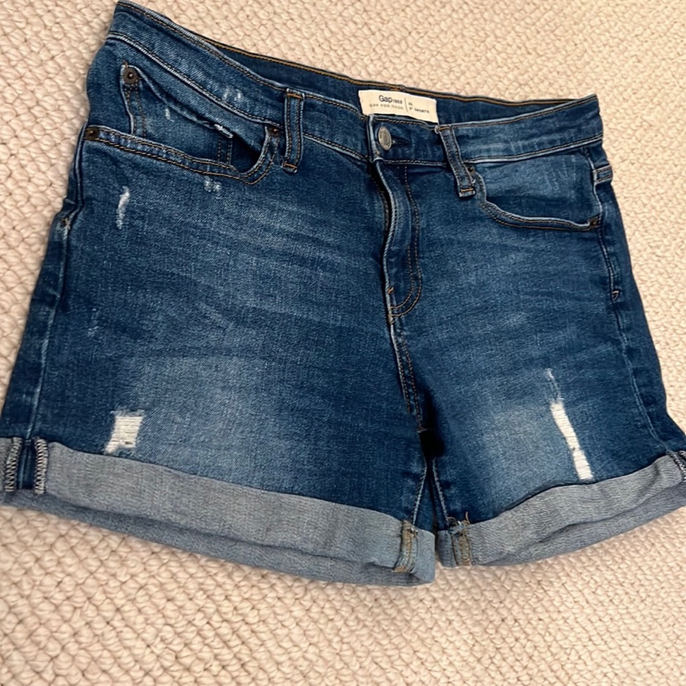 Gap jeans shorts. 28” waist, 5” inseam. Good used condition. - Picture 2 of 9
